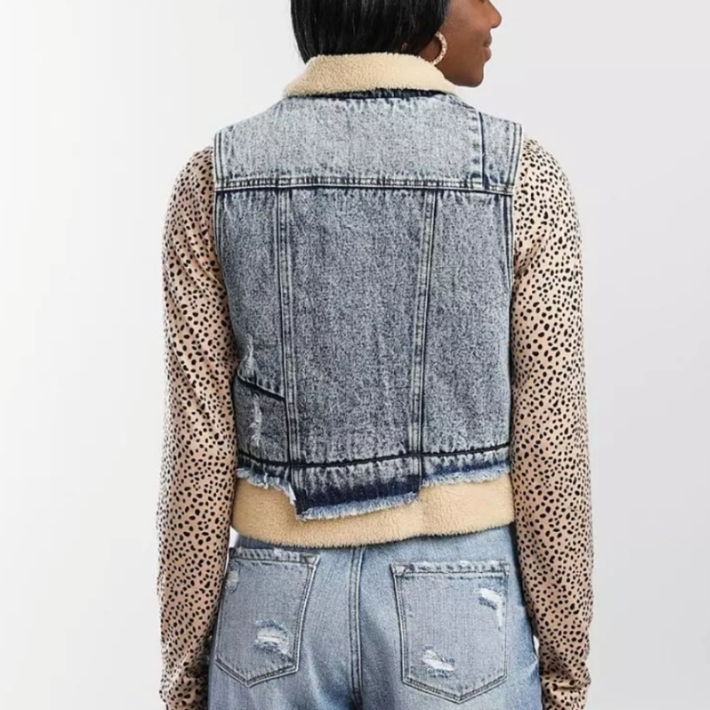 Denim Sherpa-Lined Vest - Picture 2 of 6